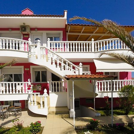 Nereids Apartments And Studios Chrysi Ammoudia Bagian luar foto