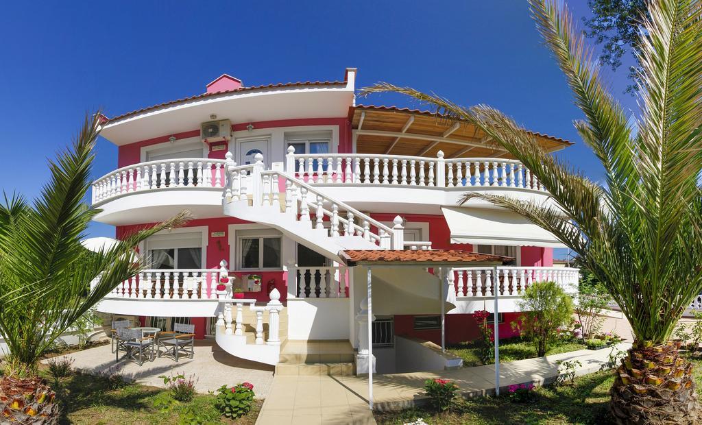 Nereids Apartments And Studios Chrysi Ammoudia Bagian luar foto