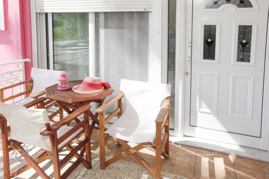 Nereids Apartments And Studios Chrysi Ammoudia Bagian luar foto